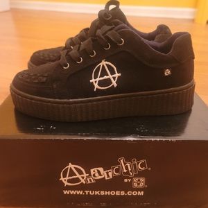 T.U.K. Anarchy Kasbah Creeper Riot Sneaker M6 W8 NIB Vegan Suede Black